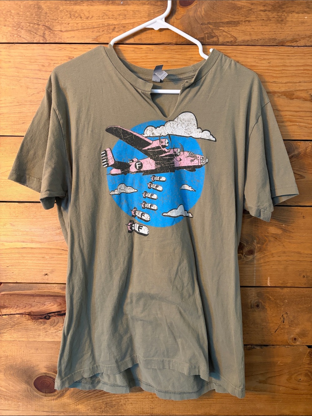 graphic tee! Good for that alt baddie Fbomb mom